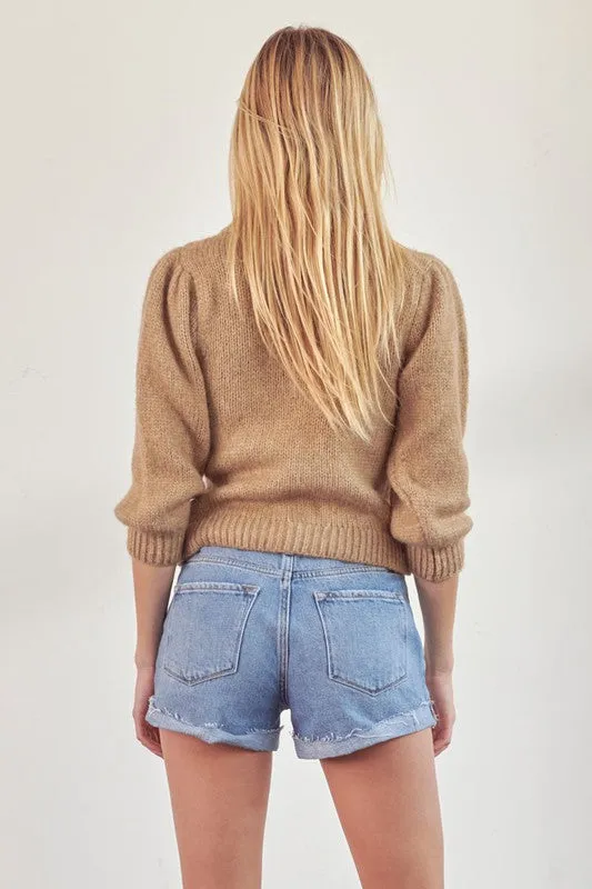 DISTRESSED 5-BUTTON DENIM SHORTS (LT. WASH)